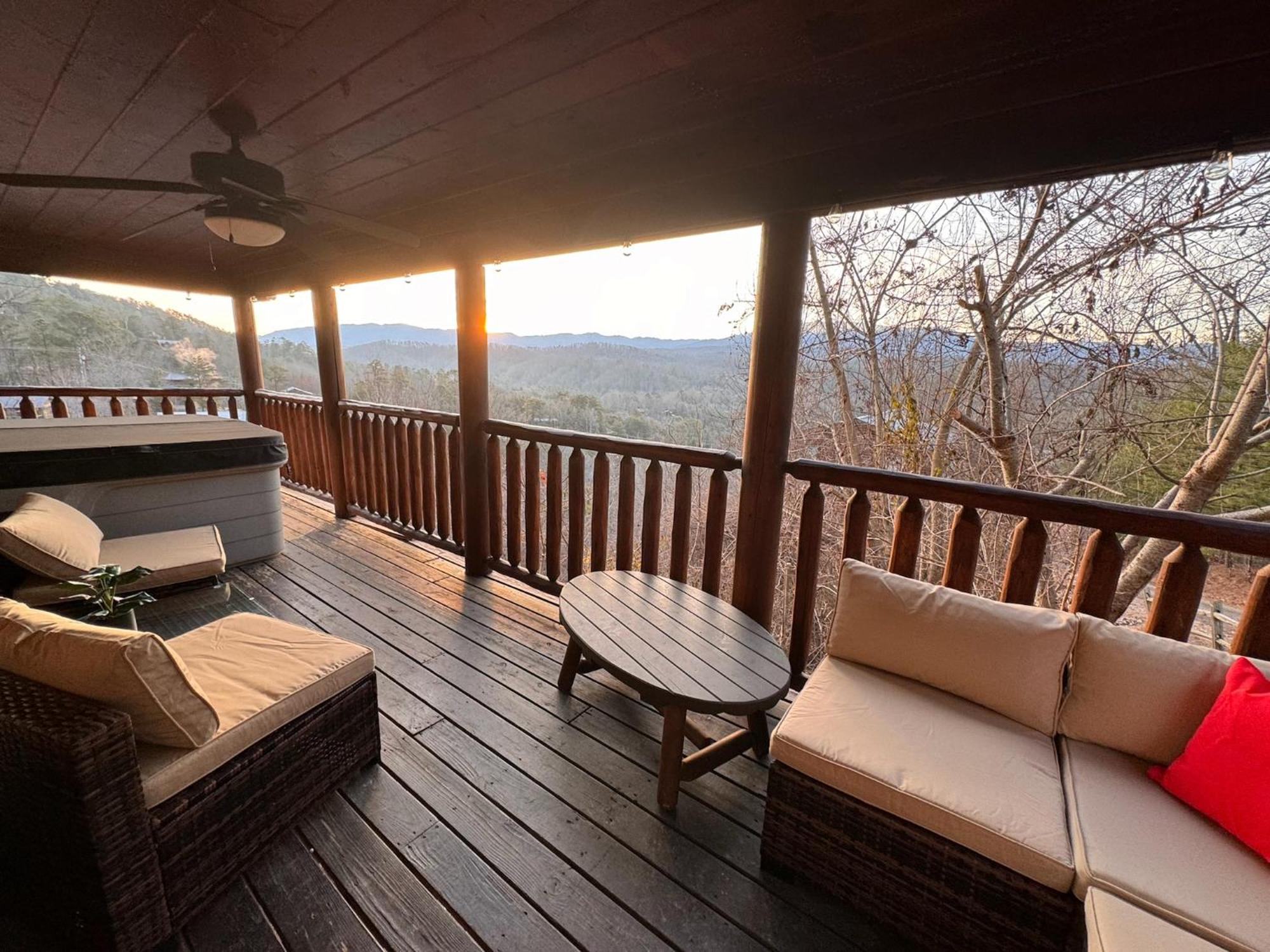 Smoky Paws - Exceptional Cabin, Stunning Mountain Views, Hot Tub, Tranquil, Gigabit Internet, Free L2 Ev Pigeon Forge Exteriör bild