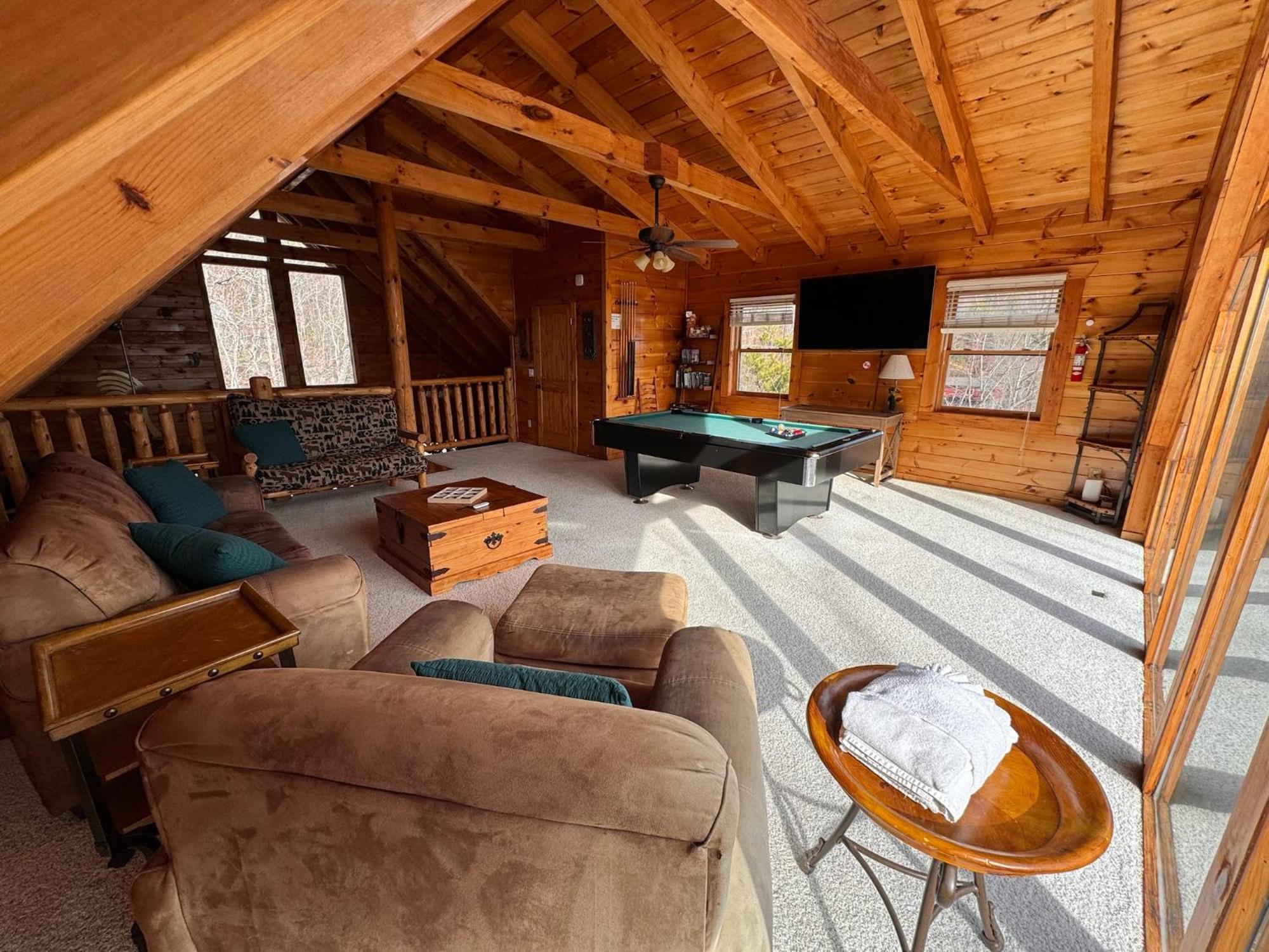 Smoky Paws - Exceptional Cabin, Stunning Mountain Views, Hot Tub, Tranquil, Gigabit Internet, Free L2 Ev Pigeon Forge Exteriör bild